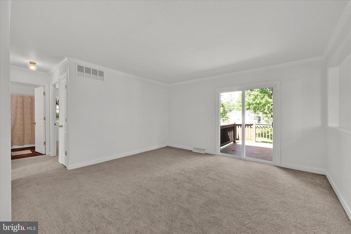 347 Walgrove Road photo 6