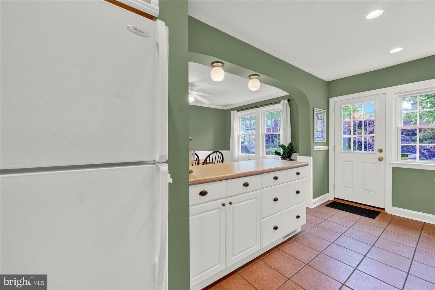 328 Overbrook photo 11