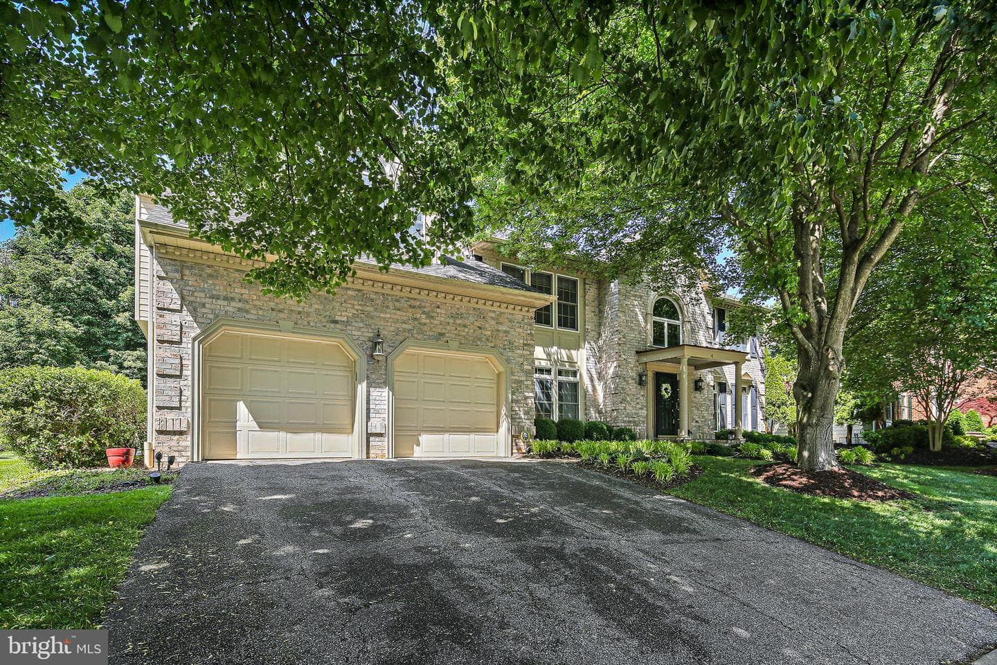 4 Calvary Court photo 1