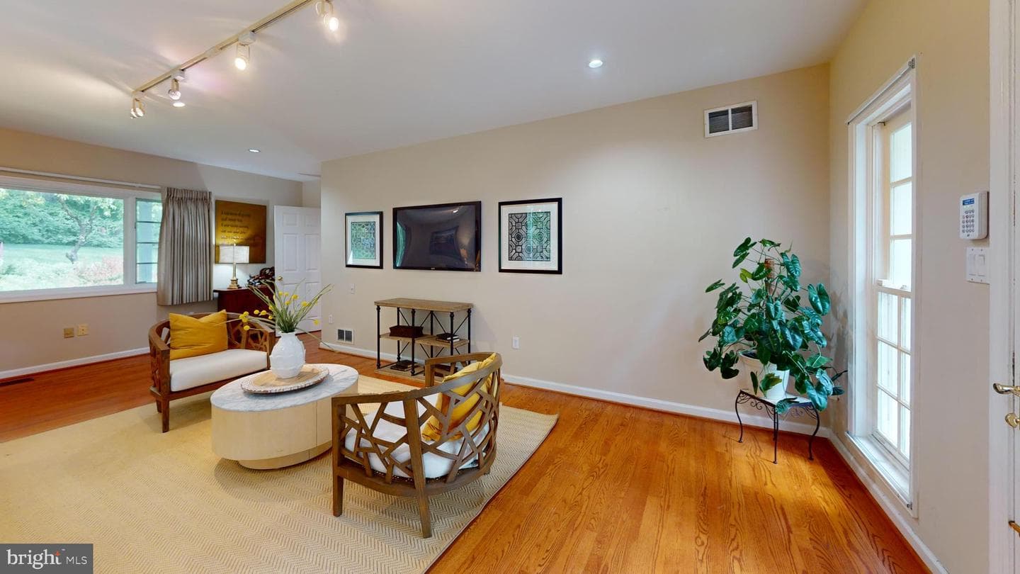 1426 Broadway Road photo 10