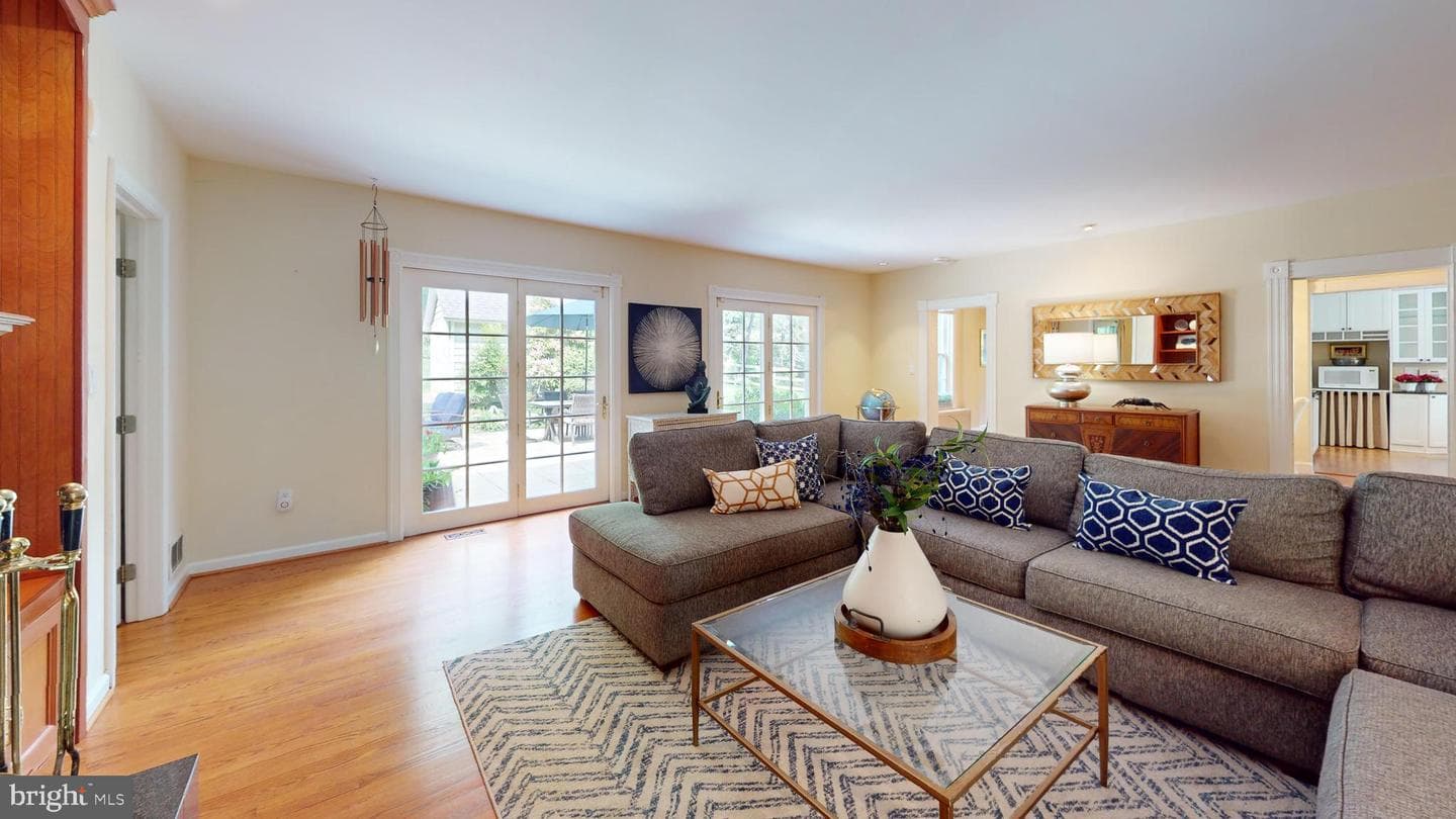 1426 Broadway Road photo 2