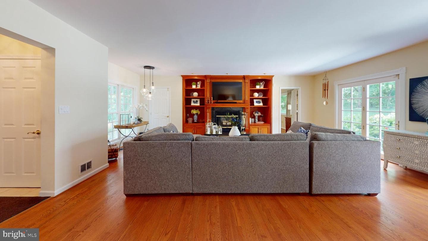 1426 Broadway Road photo 3
