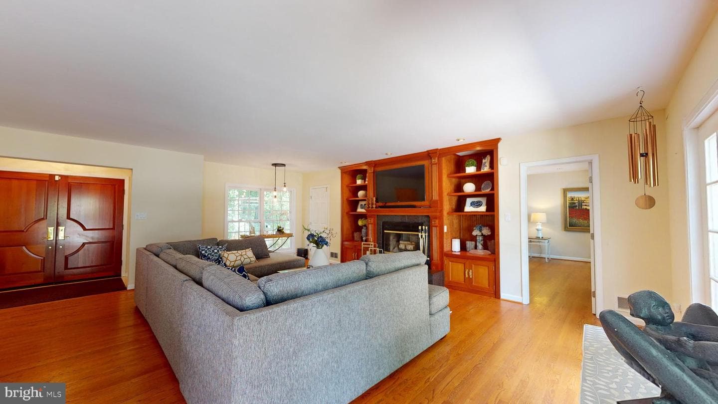 1426 Broadway Road photo 6