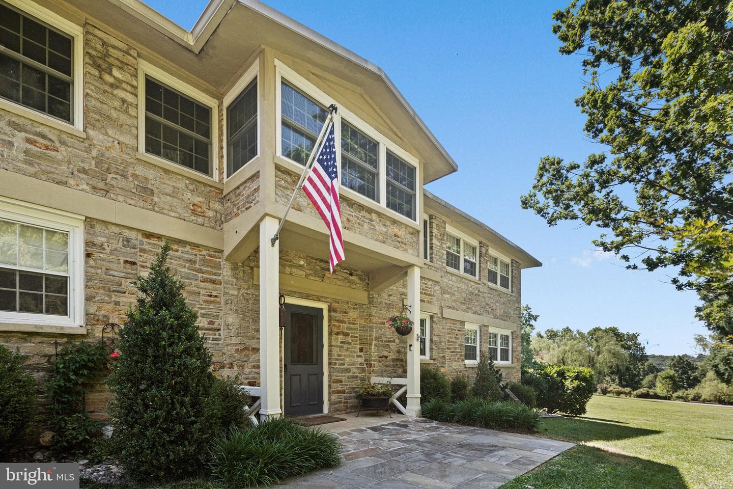 10524 Burnside Farm Road photo 2