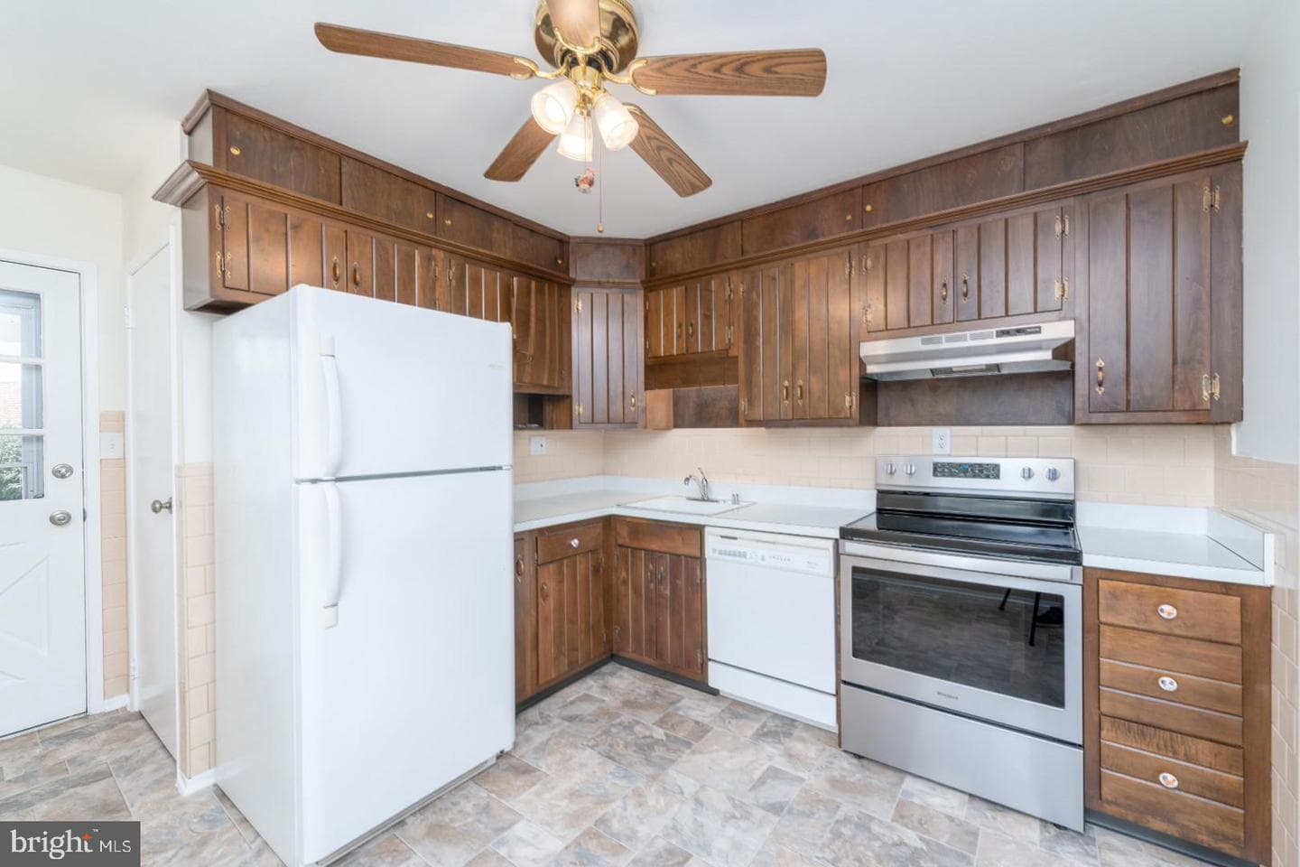 202 Conewood Avenue photo 9