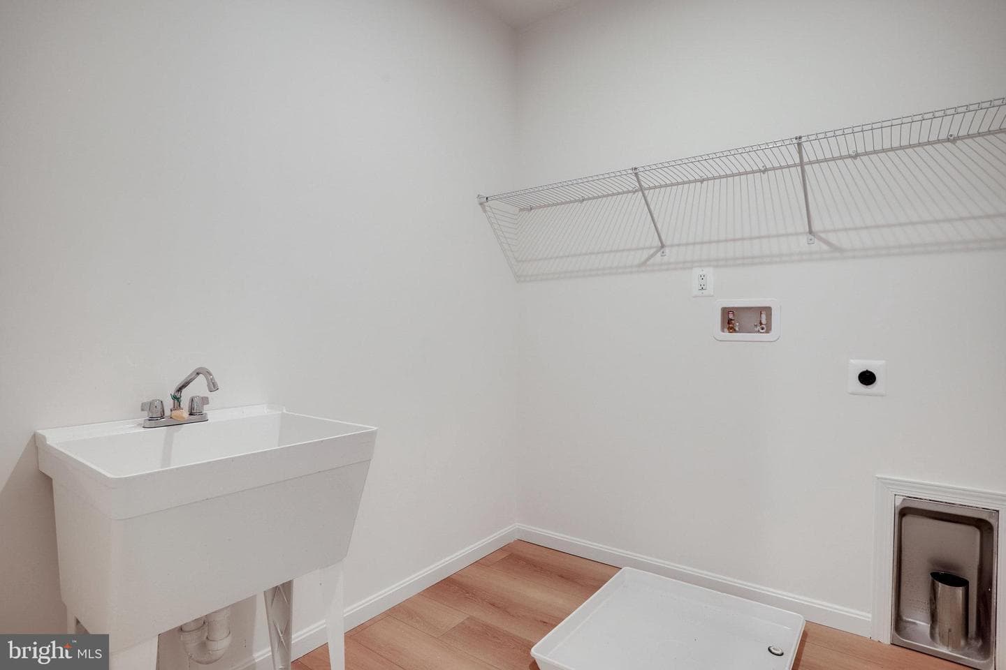 5716 Charlies Way photo 32
