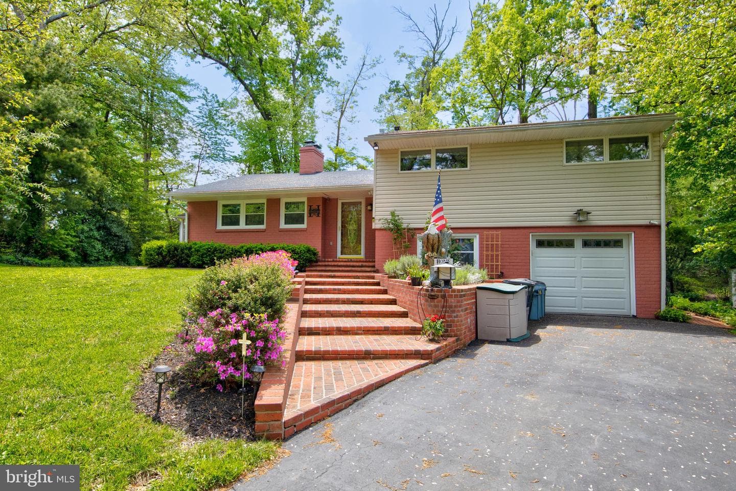 1700 Ridgely Garth photo 1