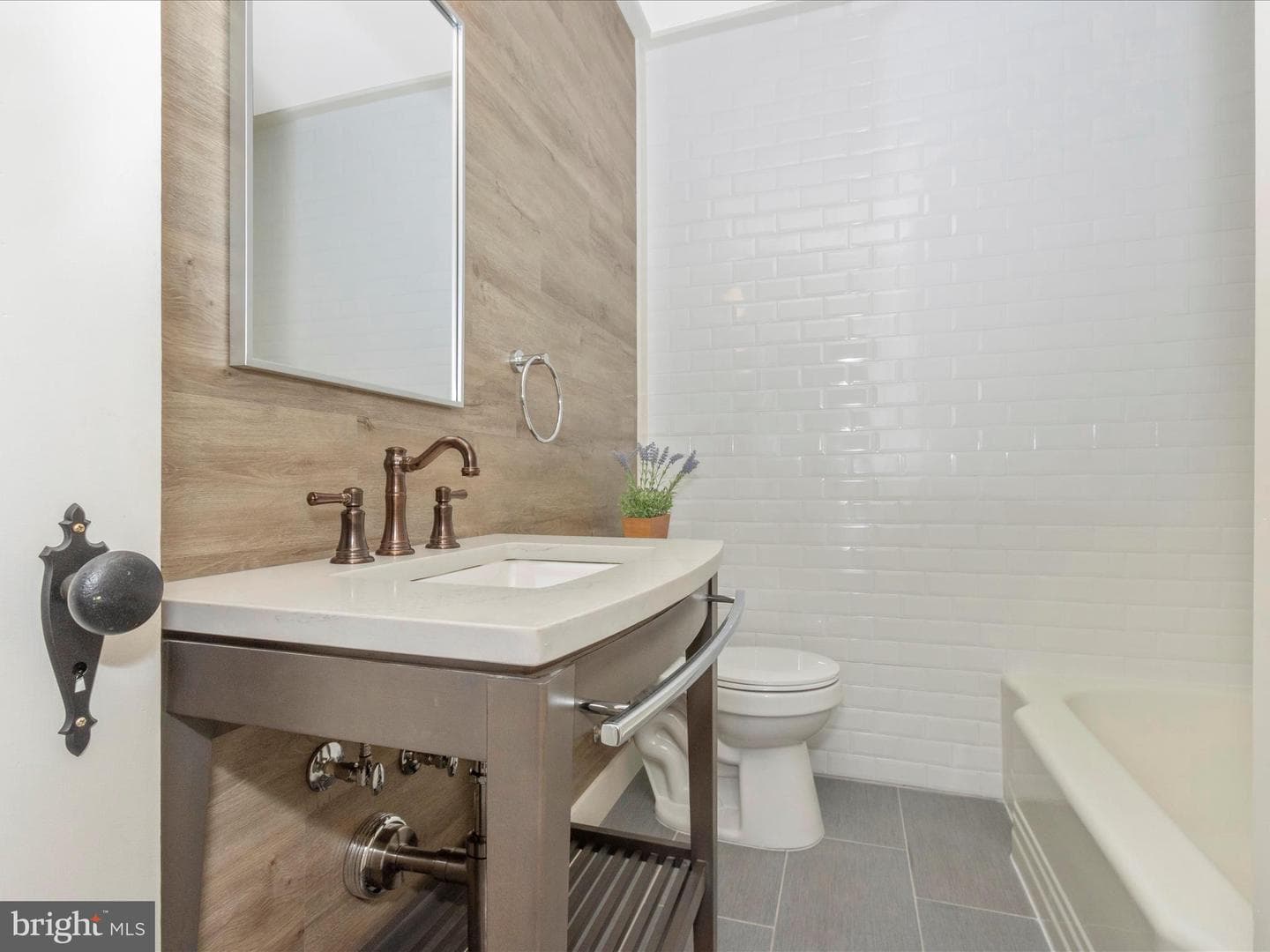 7610 Bradshaw Road photo 21