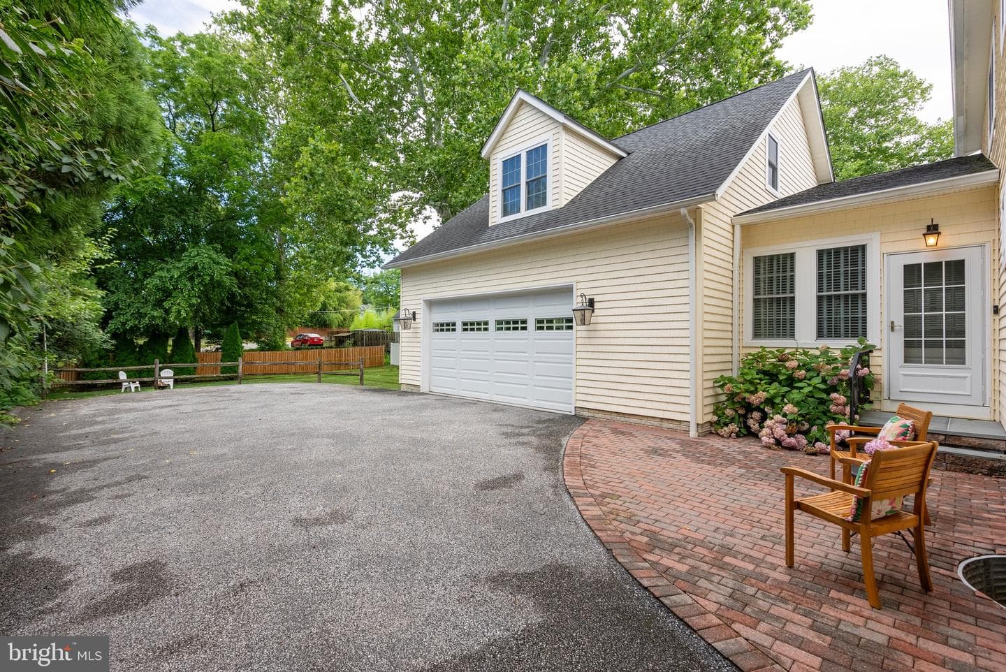 506 Allegheny Avenue photo 48