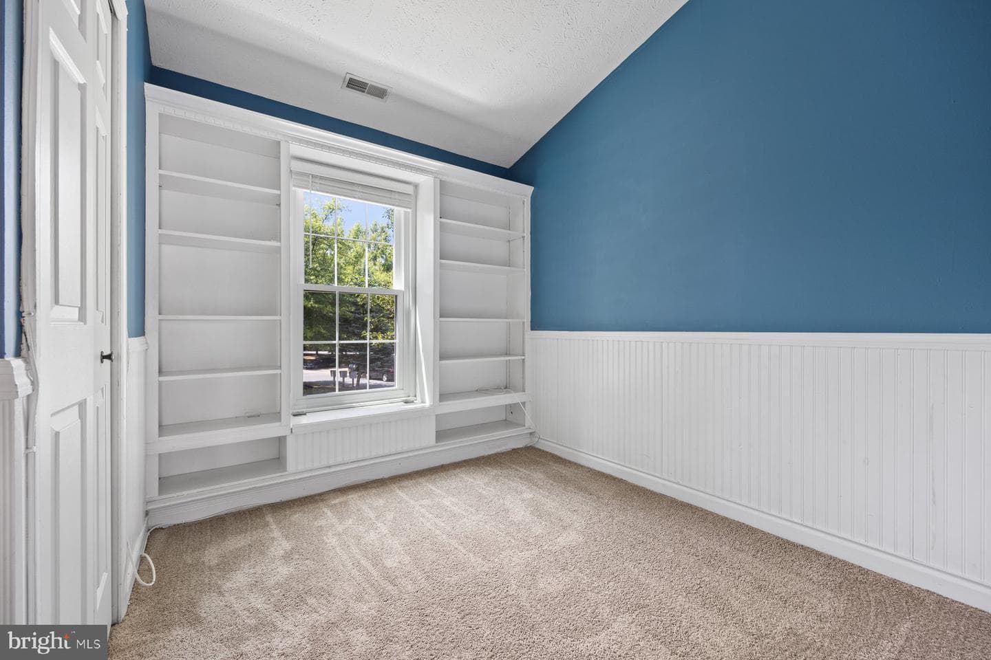 8 Milkwood Court photo 27