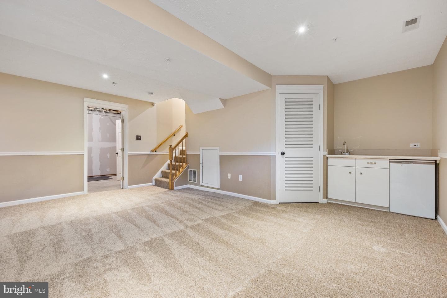 8 Milkwood Court photo 32