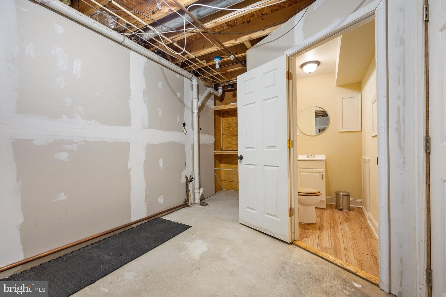 8 Milkwood Court photo 34