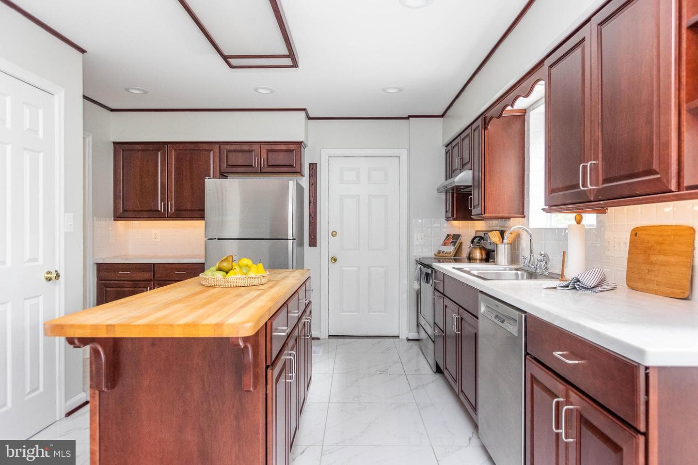 9 Chesterfield Court photo 16