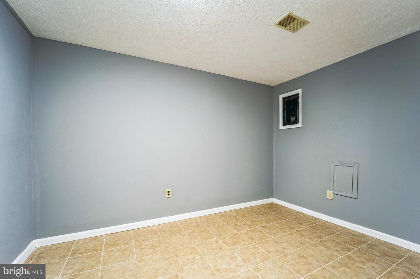 8 Mainview Court photo 11