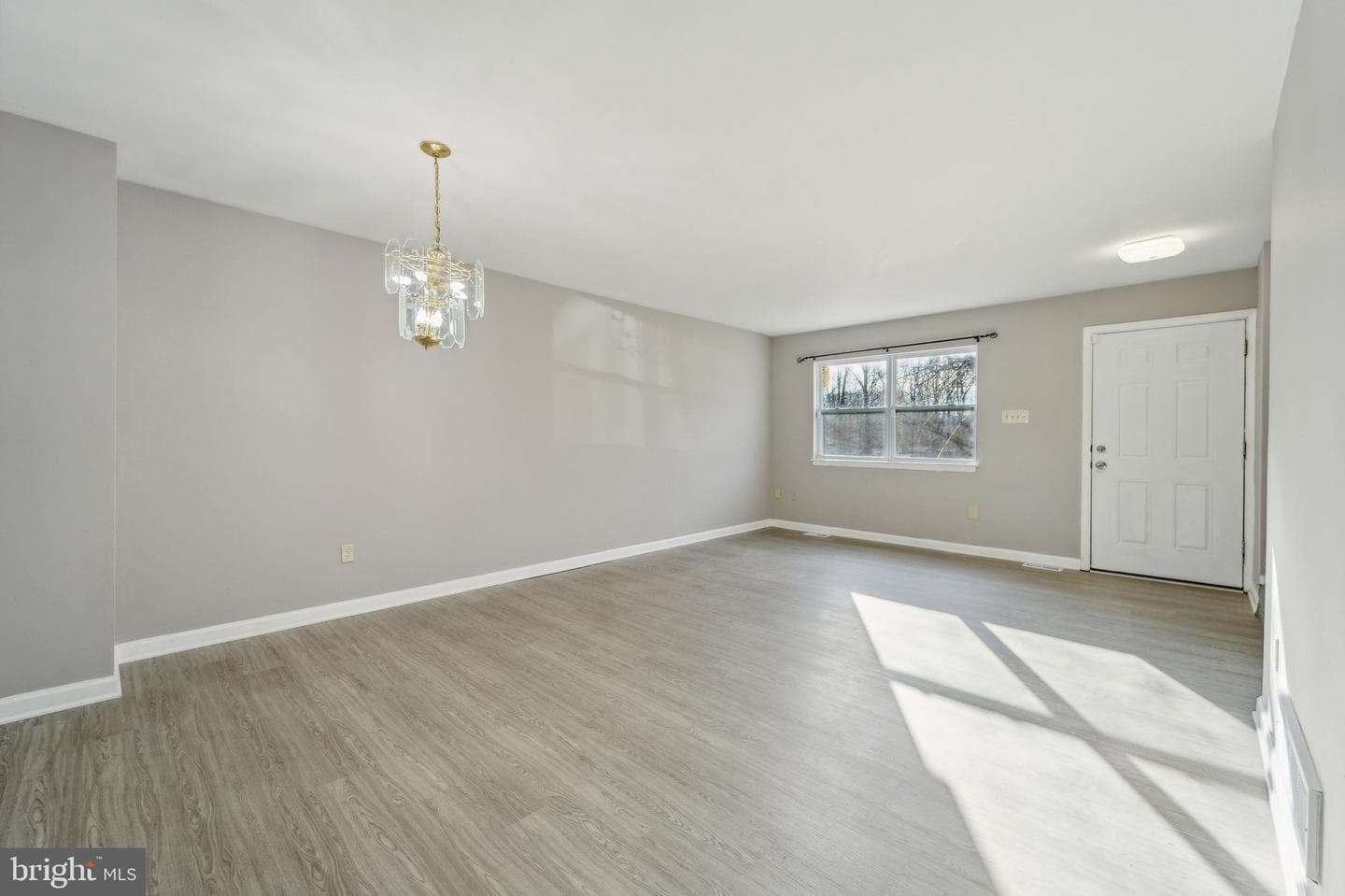 8 Mainview Court photo 8
