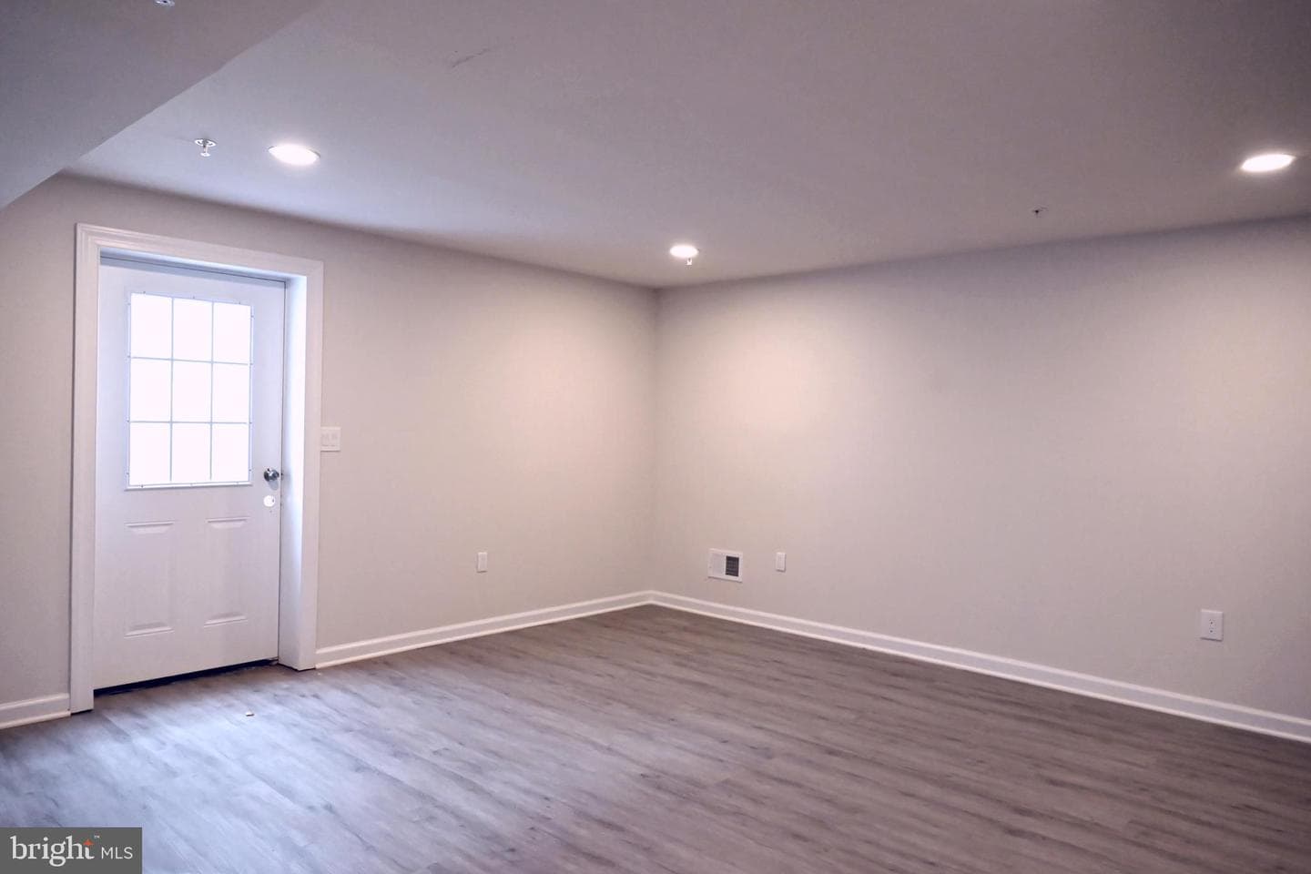 6609 Fairmount Avenue photo 39