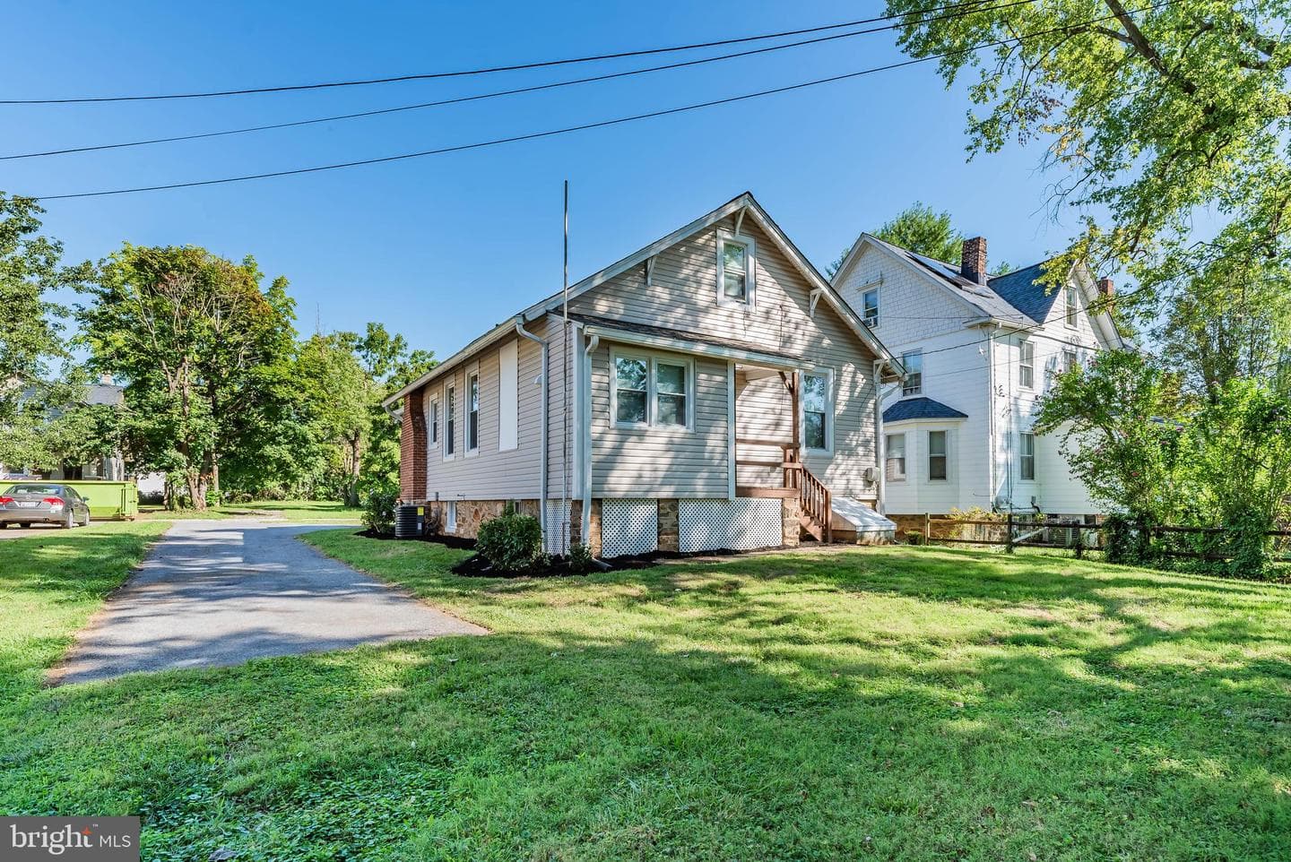 9 Waldron Avenue photo 4