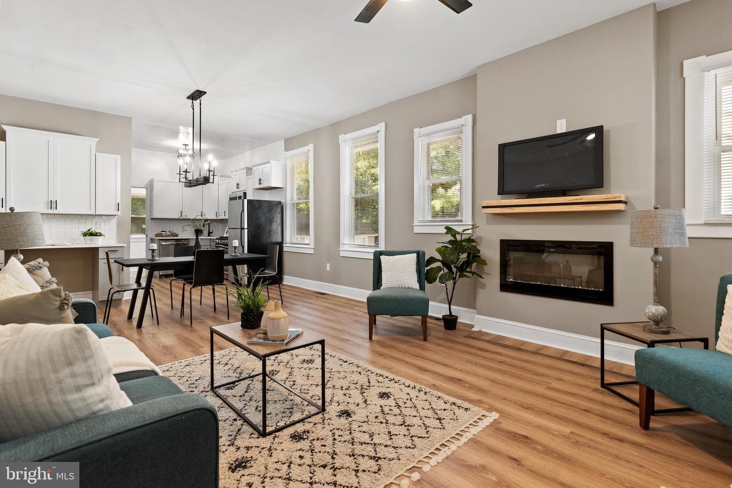 9 Waldron Avenue photo 7