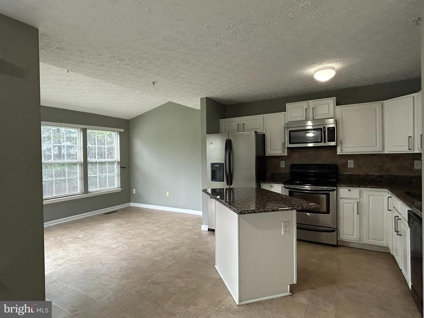 7624 Gladstone Road photo 11