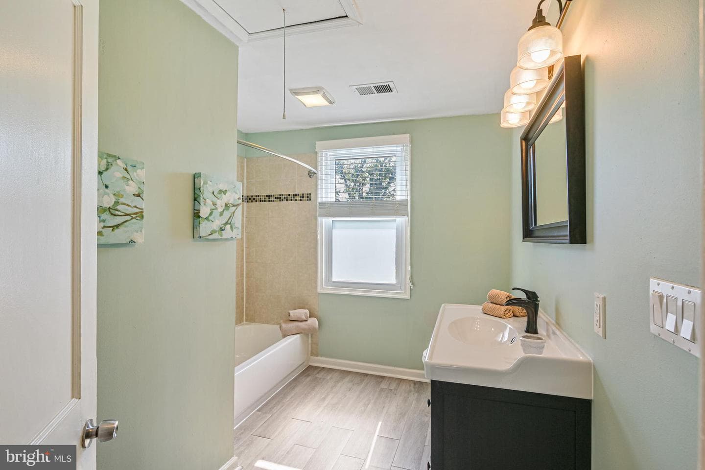 1242 Greystone photo 21