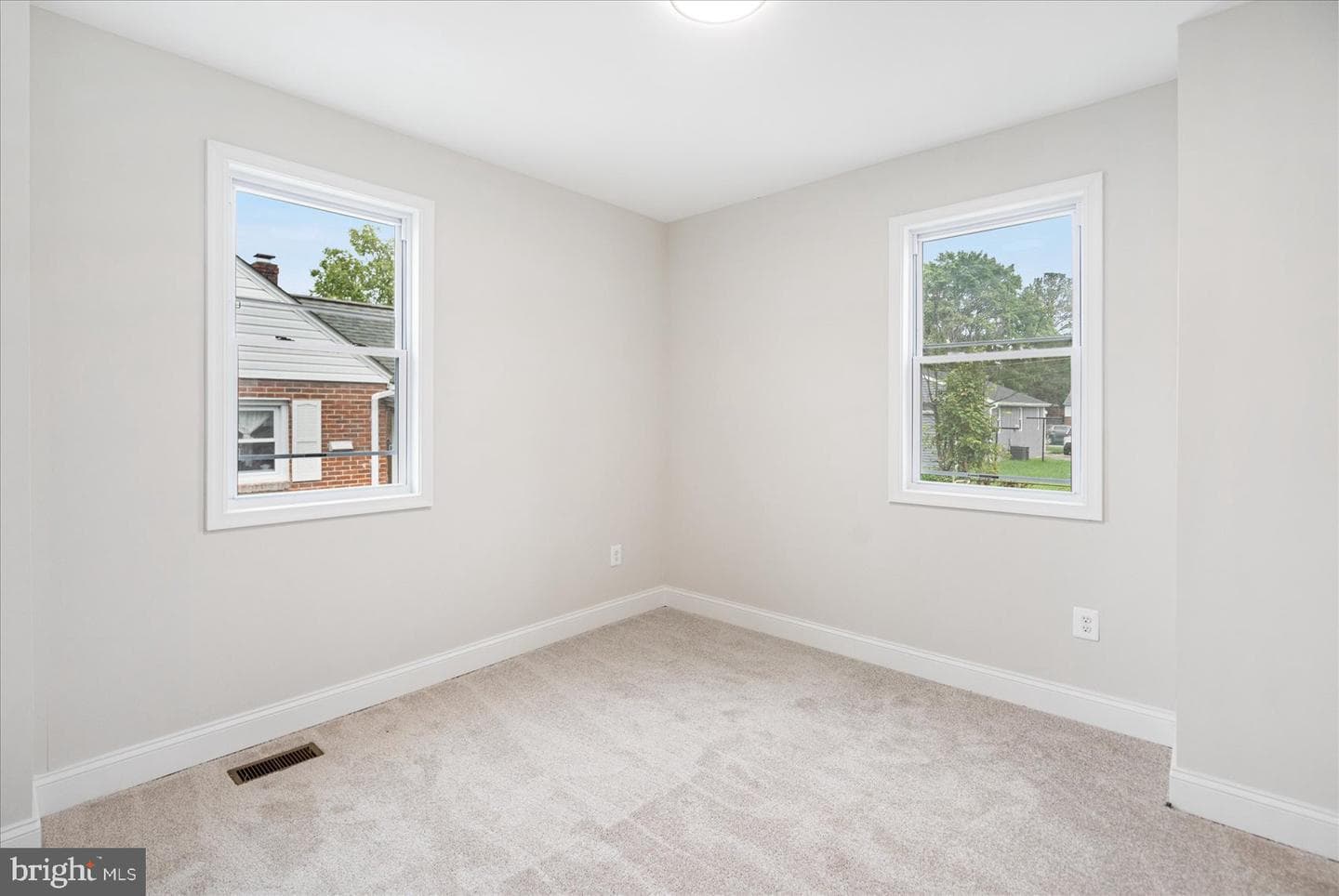 1123 Ingleside Avenue photo 29