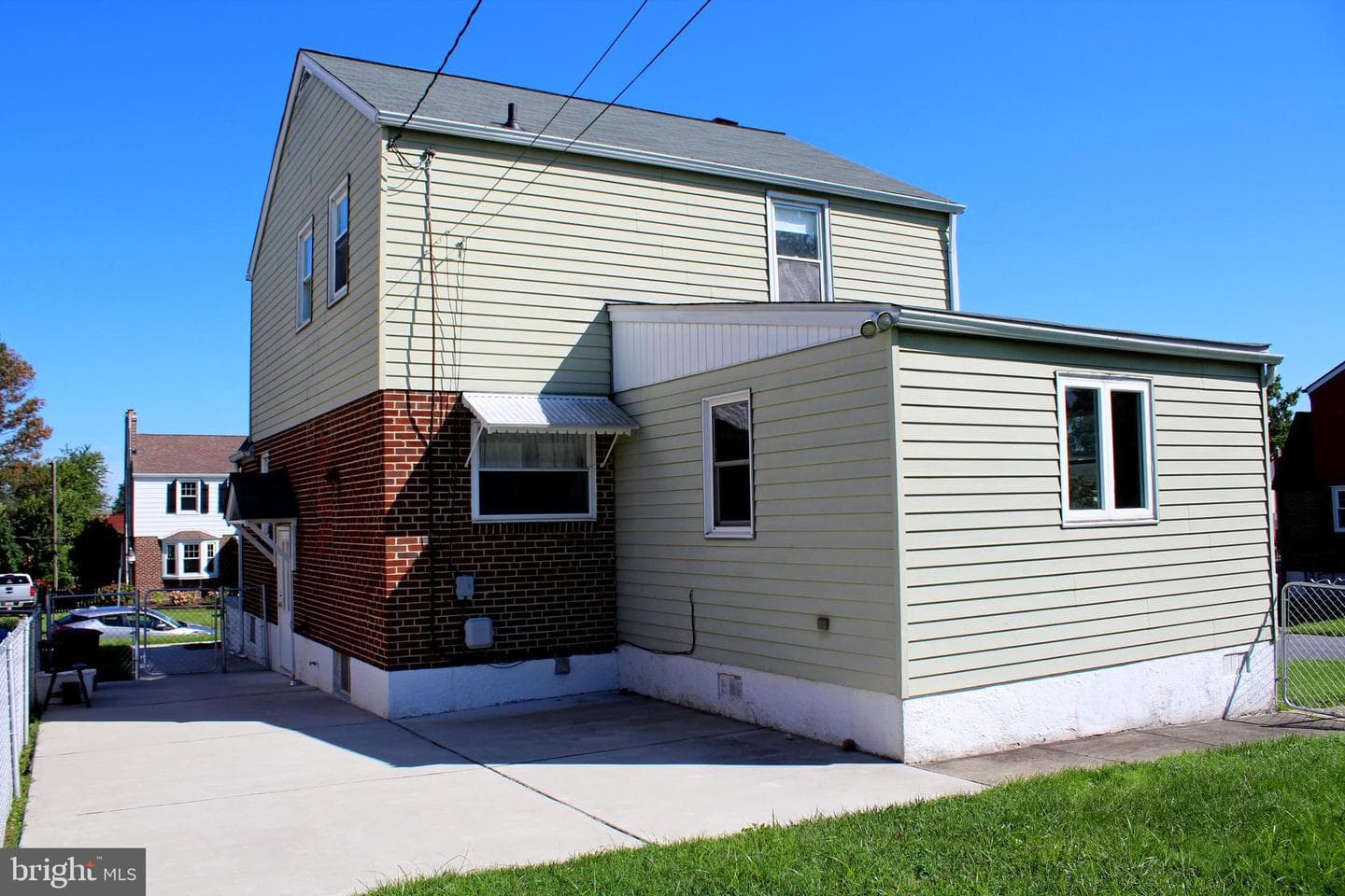 200 Elinor Avenue photo 60