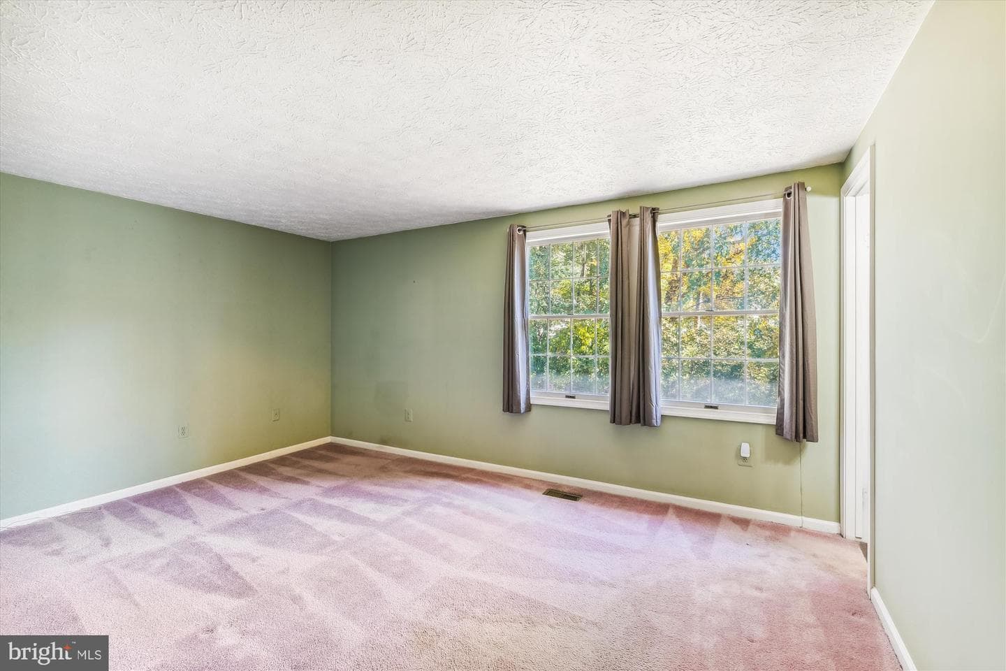 25 Woodmans Court photo 40