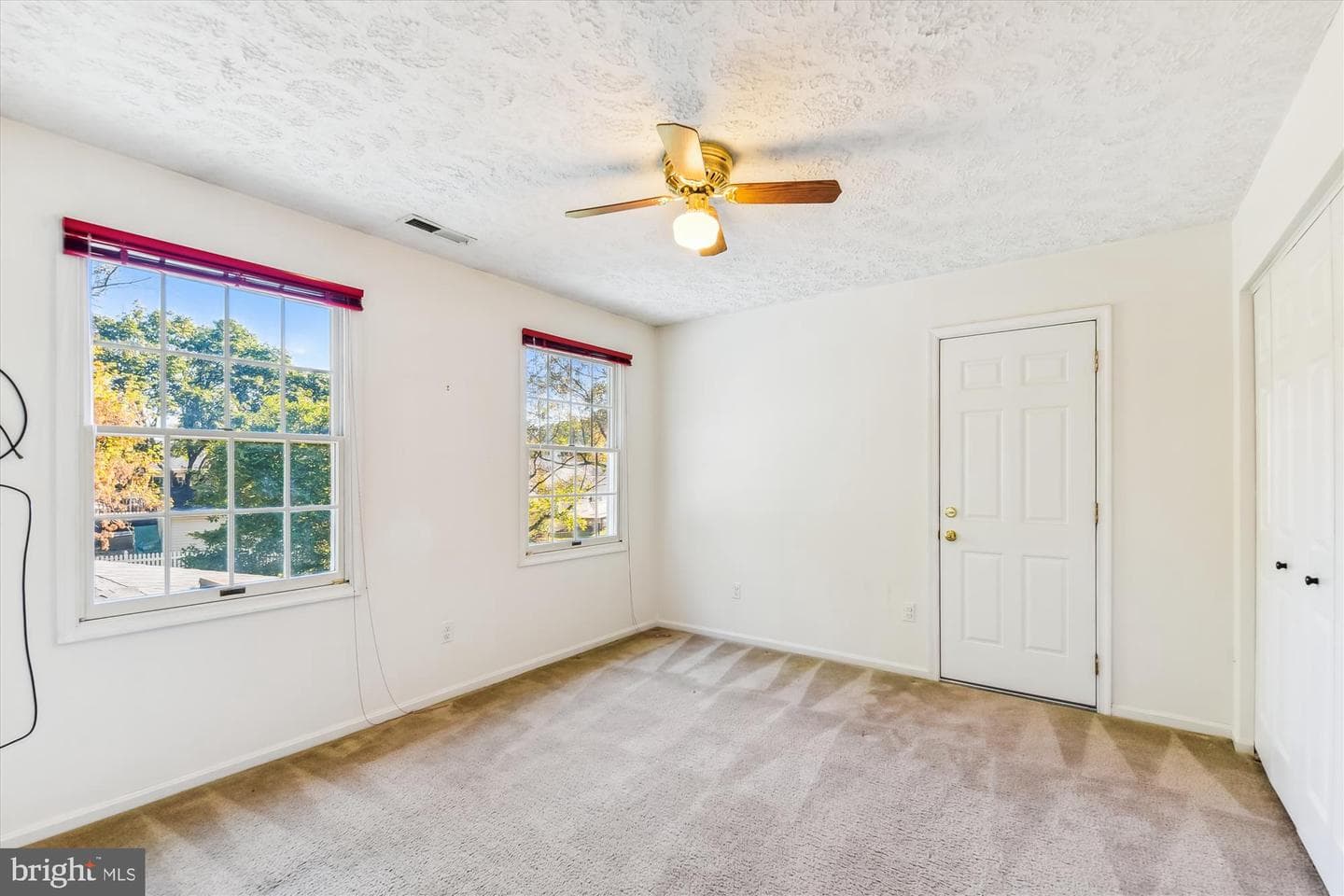 25 Woodmans Court photo 44