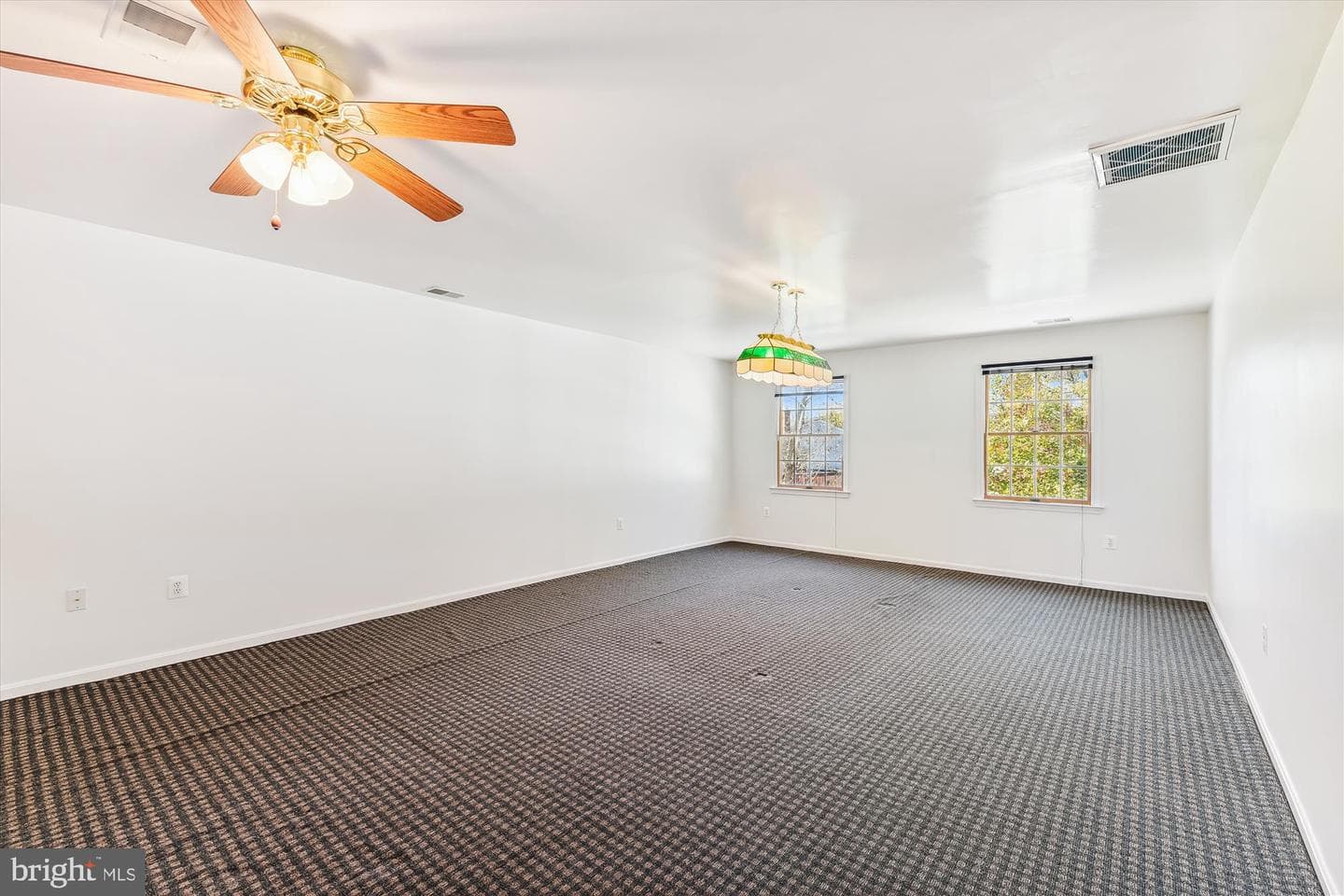 25 Woodmans Court photo 52