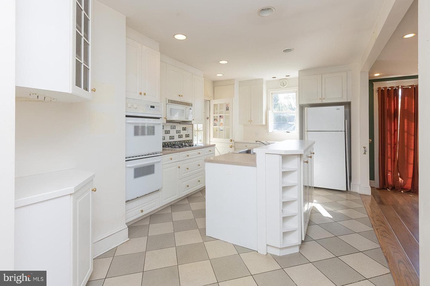 1505 Maywood Avenue photo 3