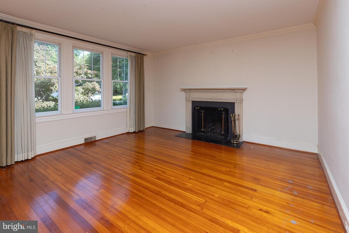 1505 Maywood Avenue photo 9