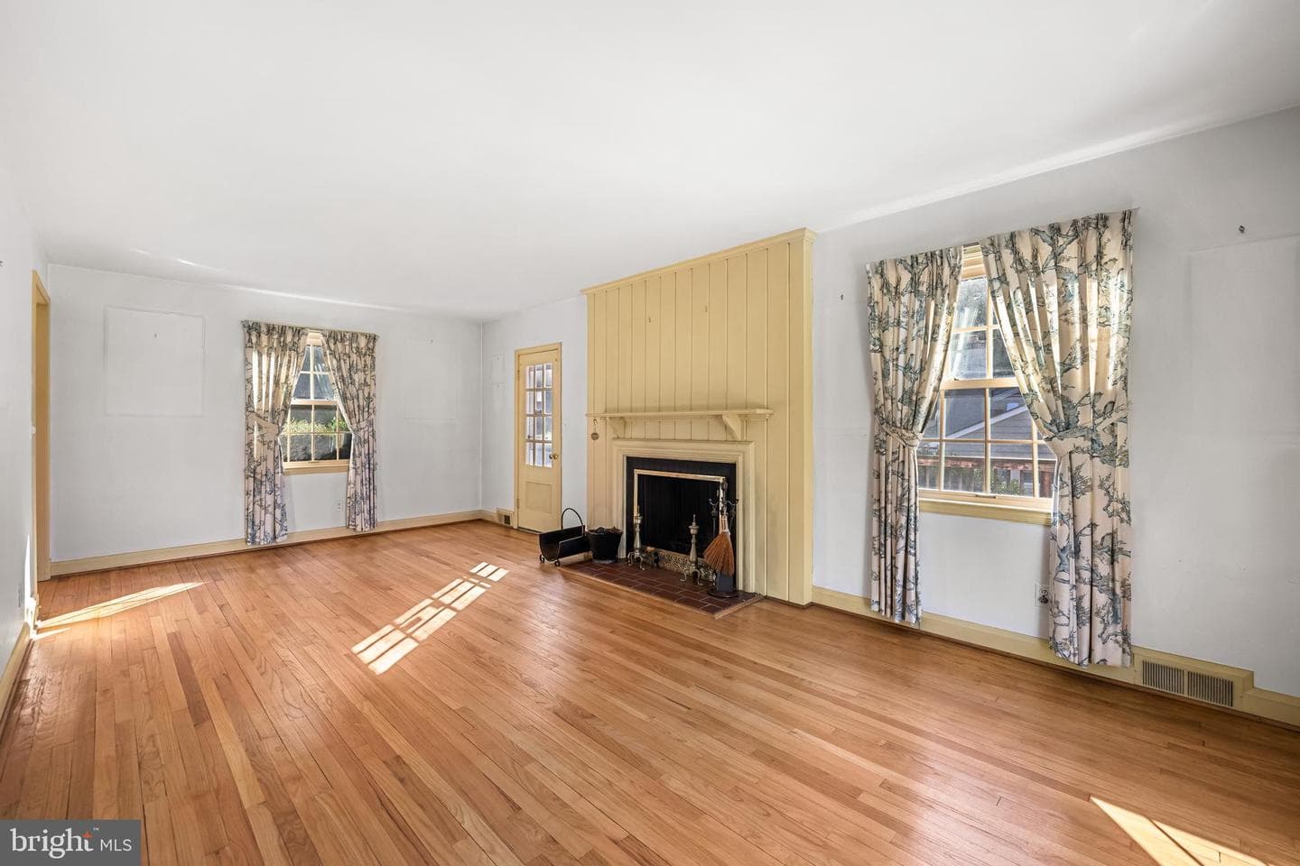8208 Bellona Avenue photo 4