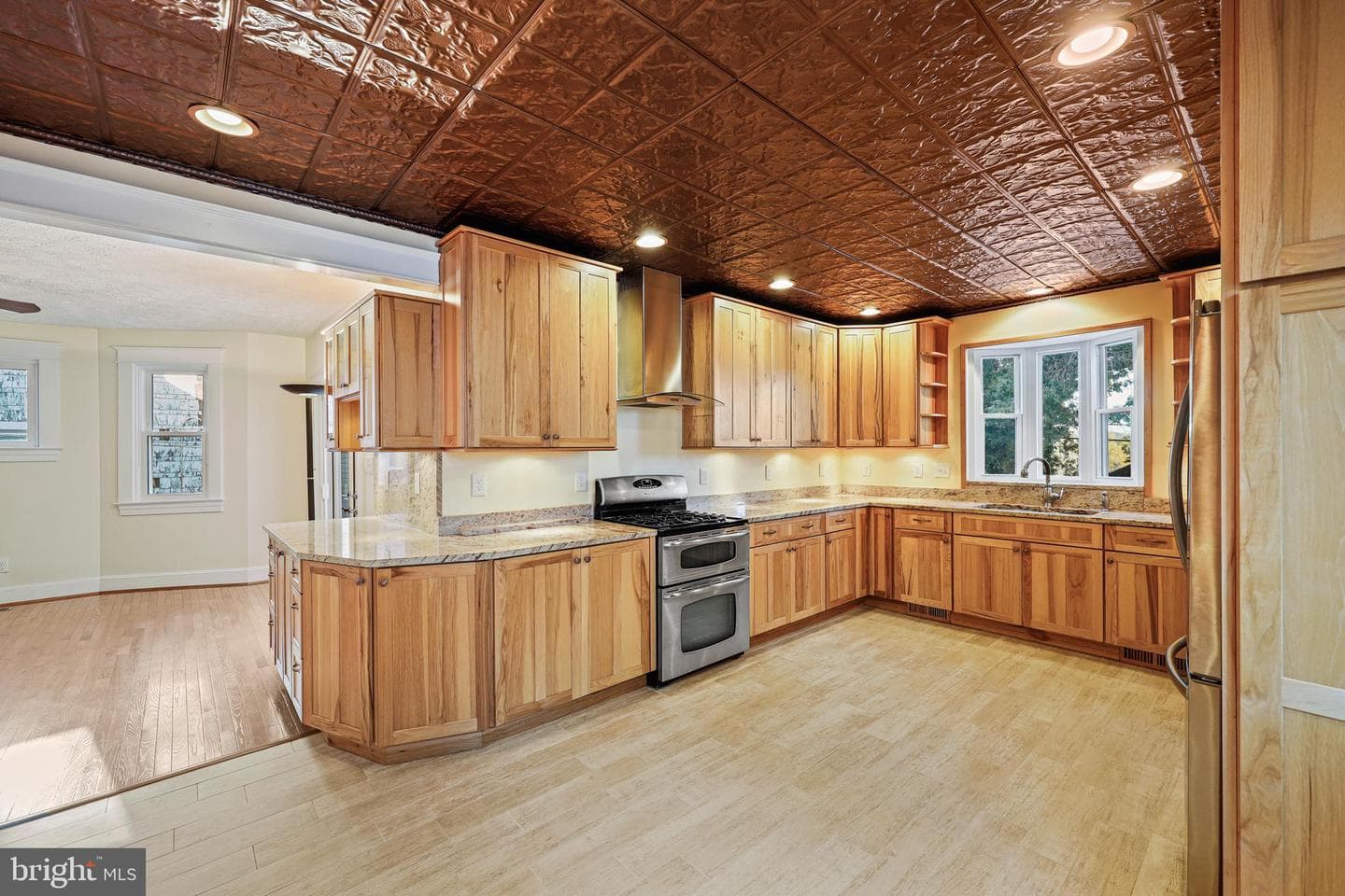 2408 Poplar Drive photo 14