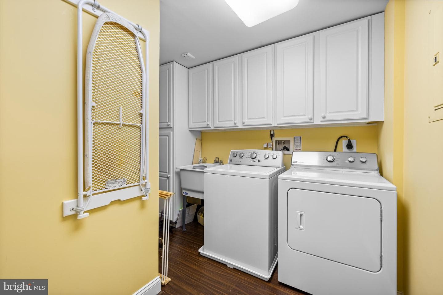 8002 Brynmor Court #403 photo 27