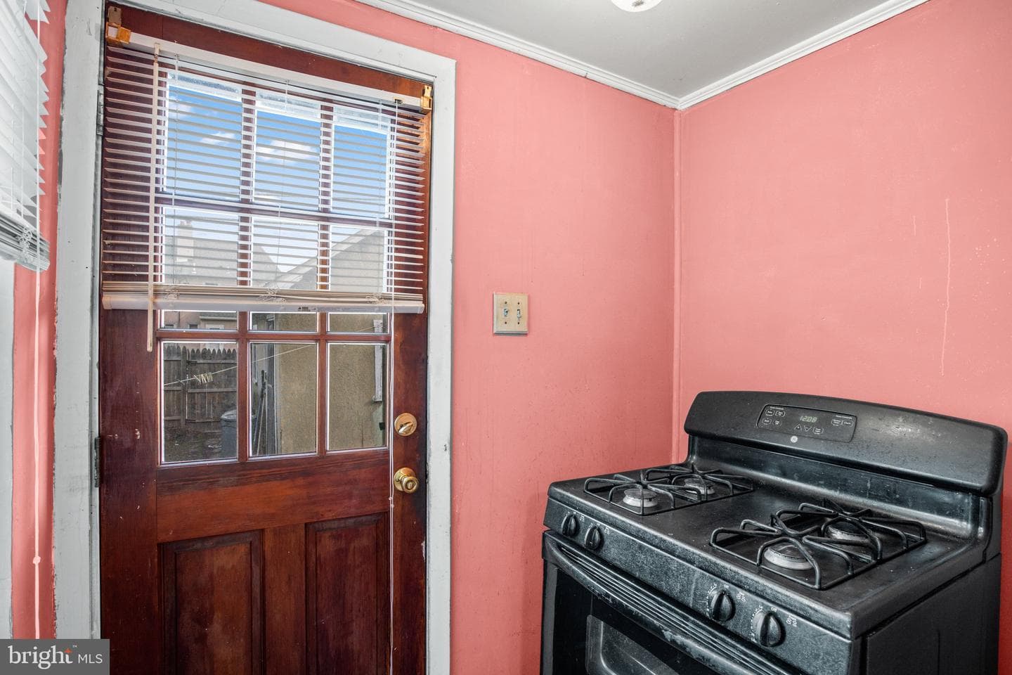 73 N Dundalk Avenue photo 13