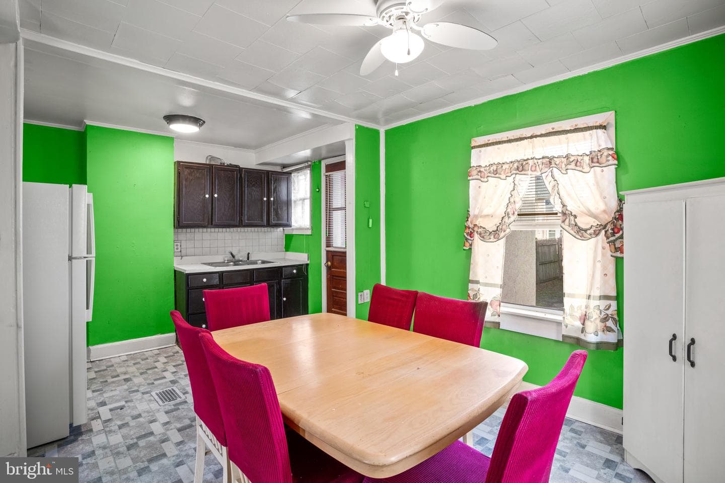 73 N Dundalk Avenue photo 7