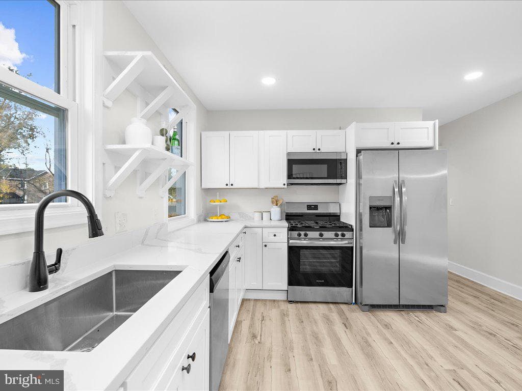 3116 N Rolling Road photo 12