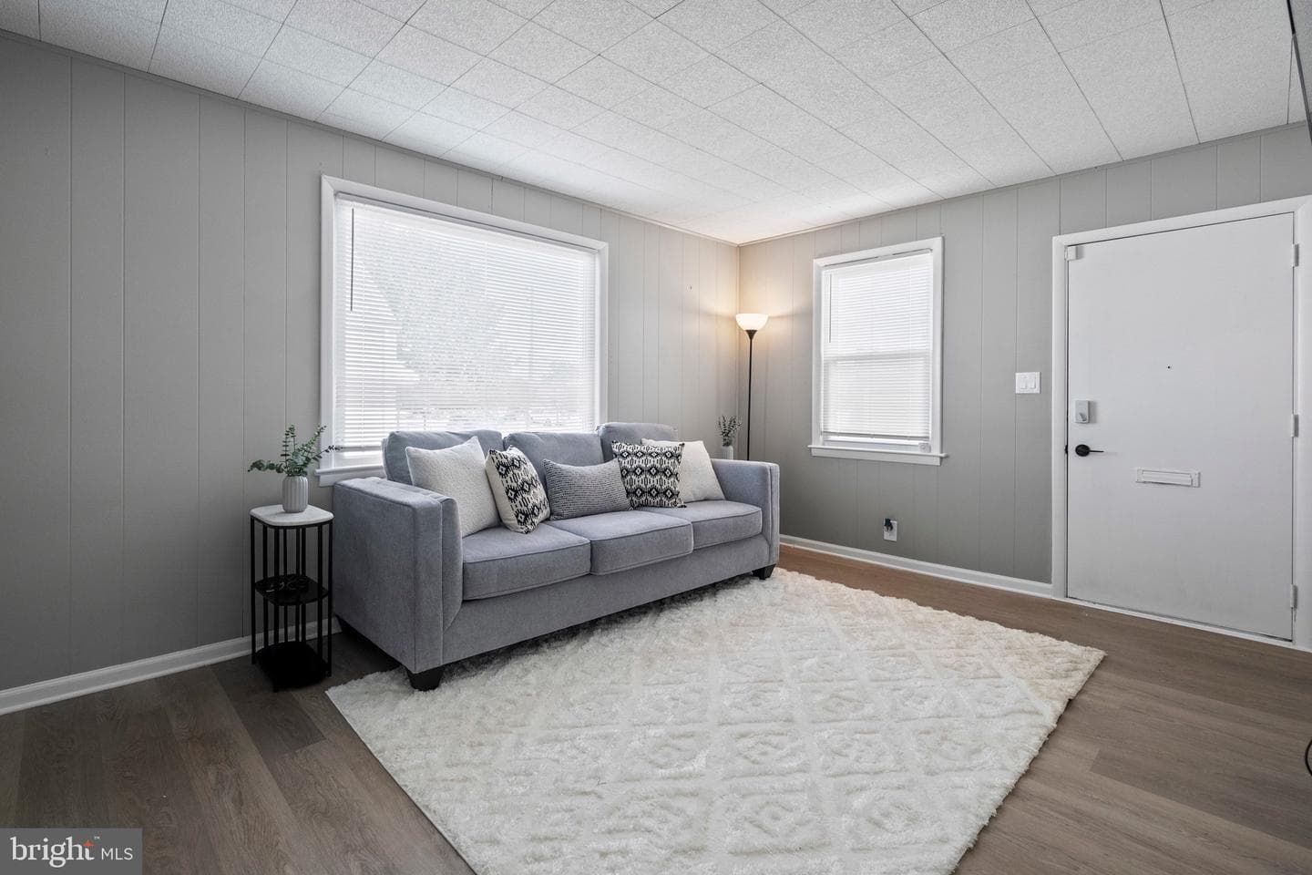 2518 Plainfield Road photo 4