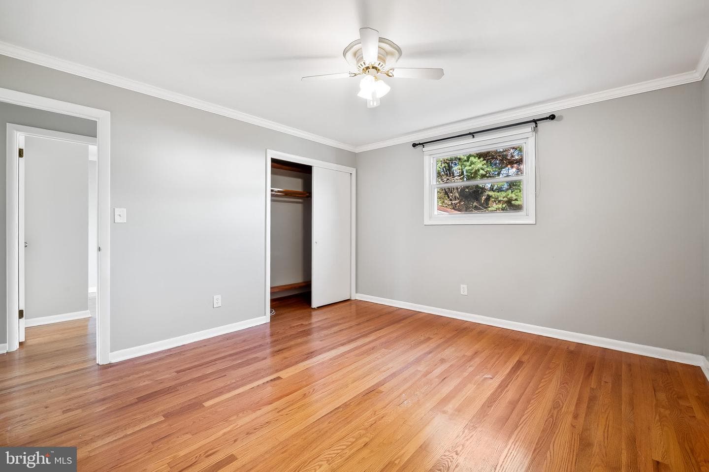 3408 Lambros photo 16