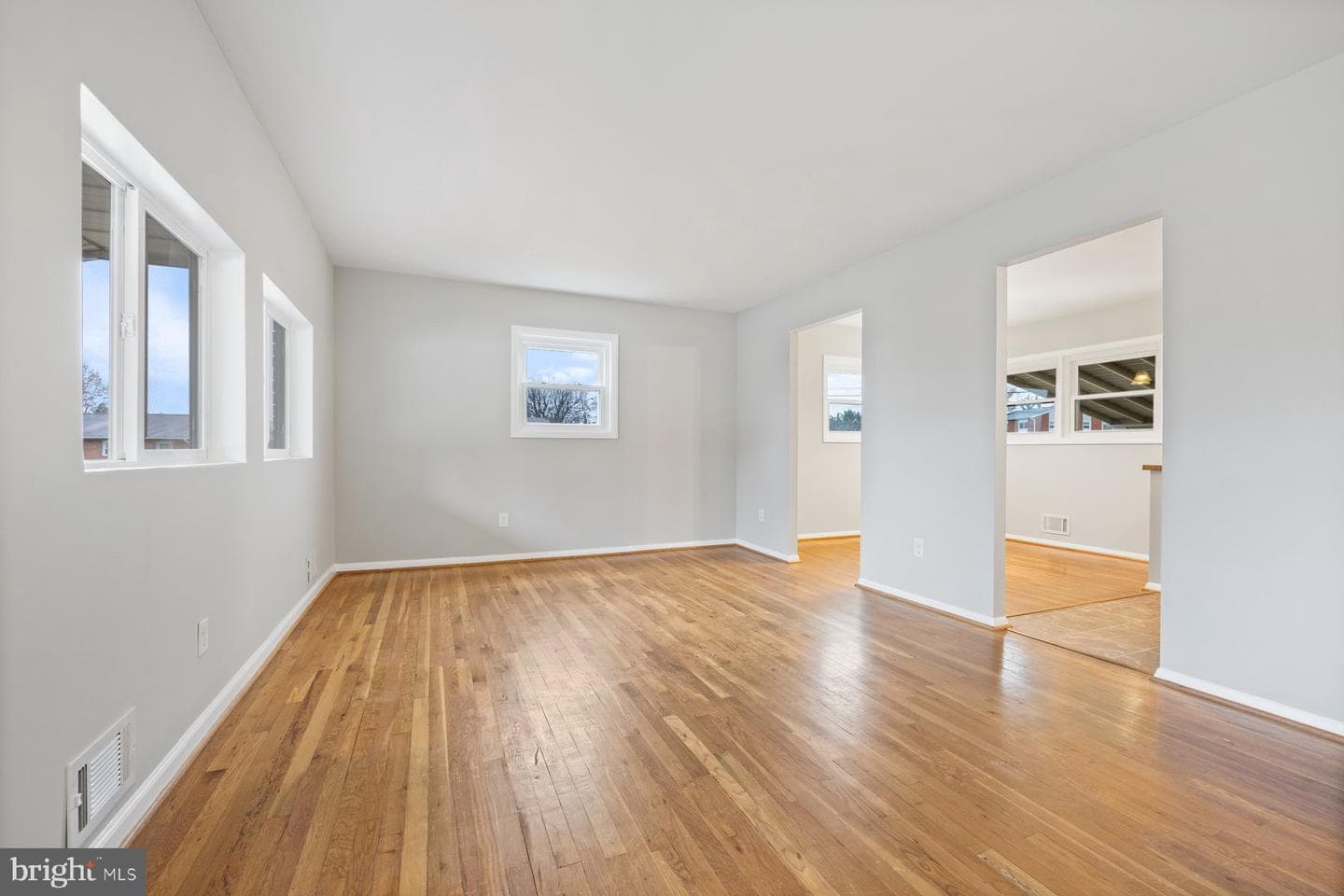 810 Bobby Road photo 7