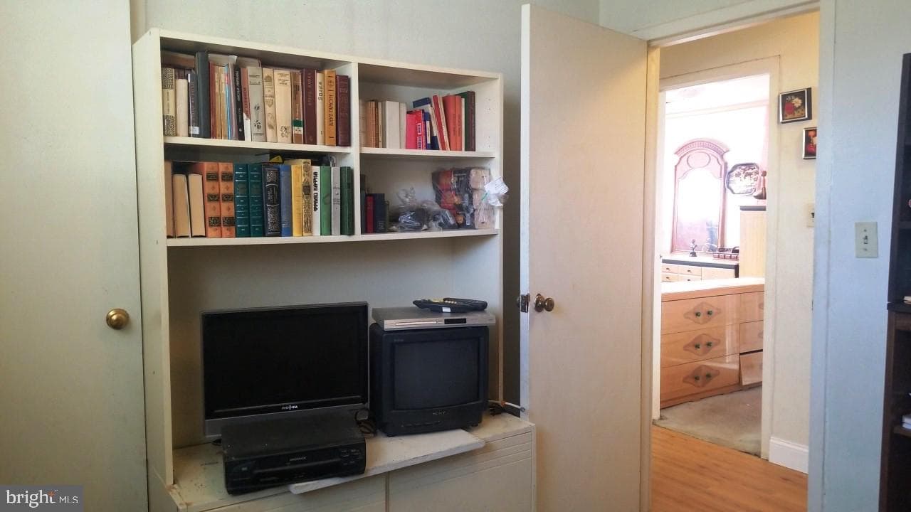 443 Maryland Avenue photo 27