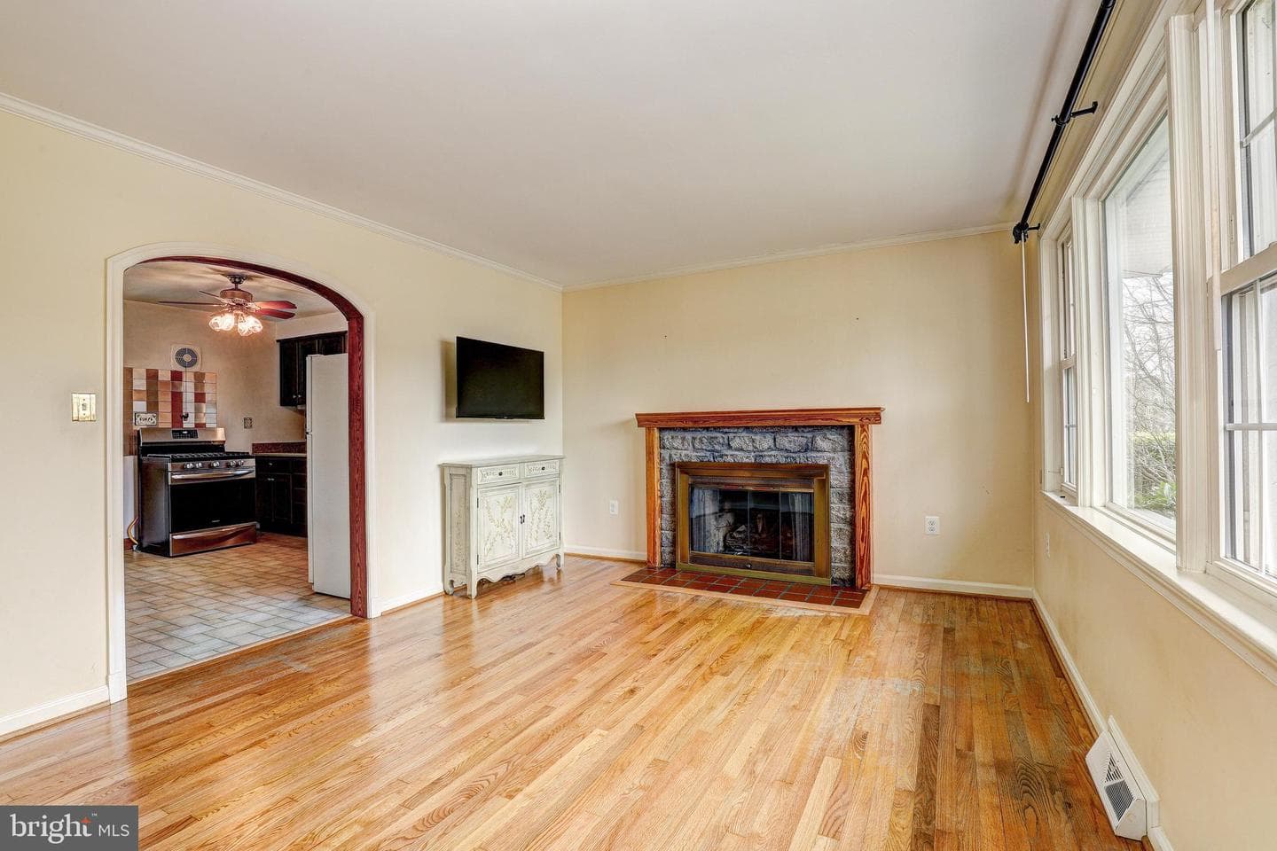 105 Washington Street photo 8