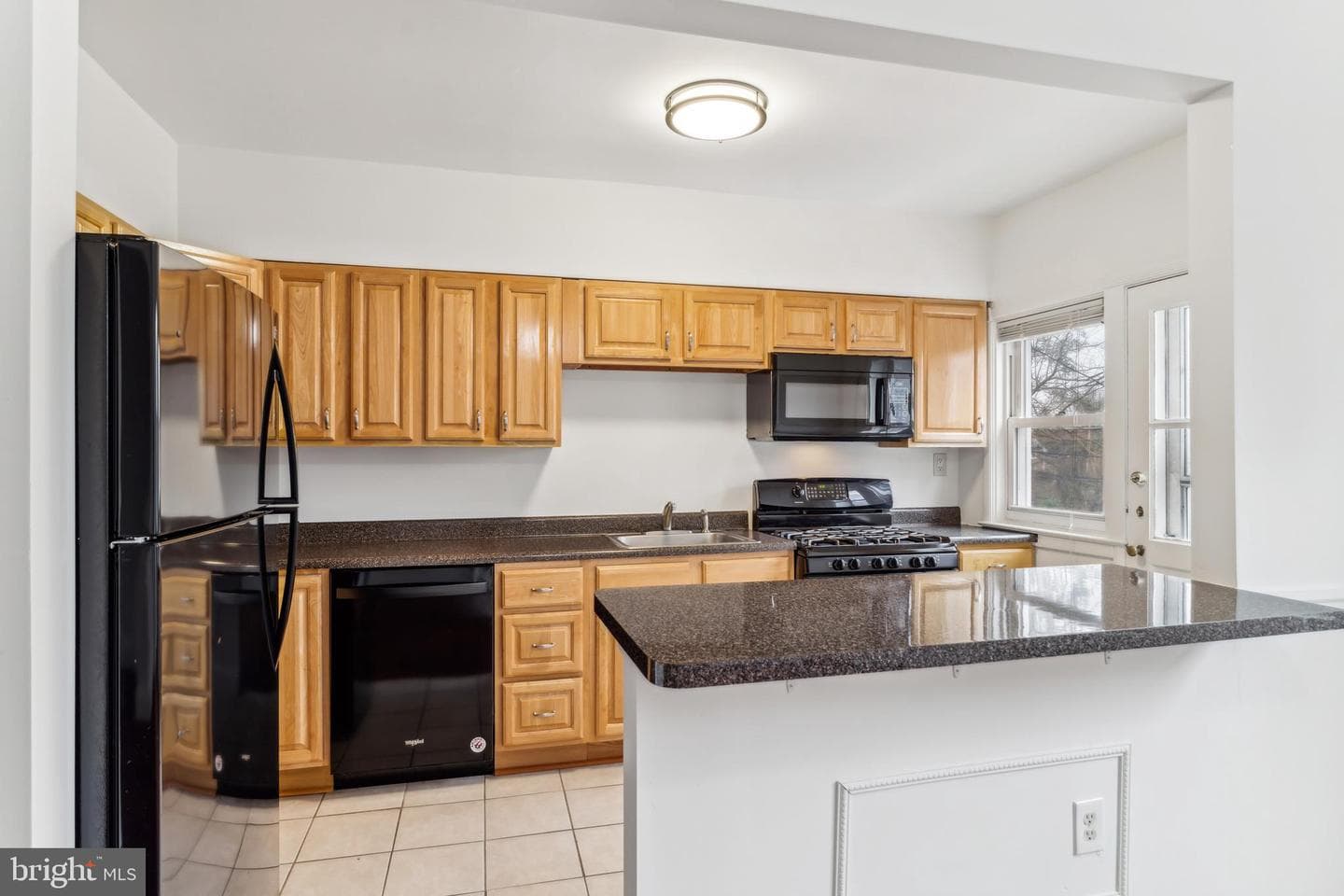 324 Westshire Road photo 8