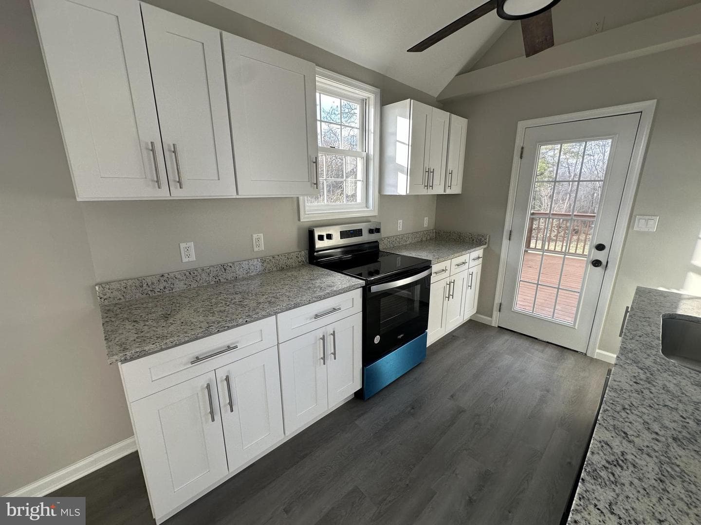 10516 Bird River Road photo 8