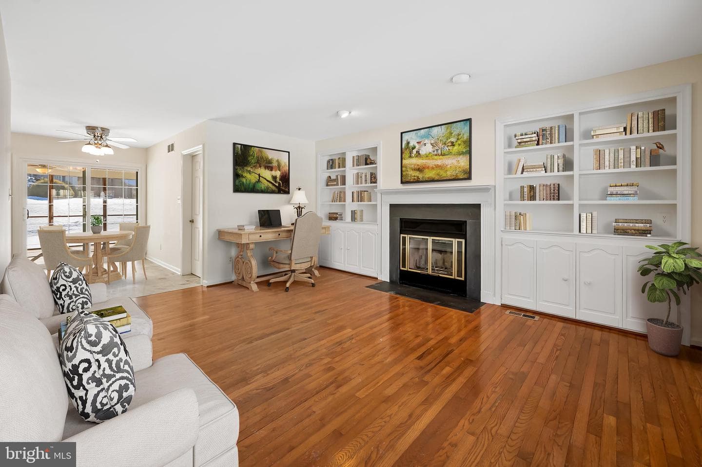 11 Dulaney Hills Court photo 4