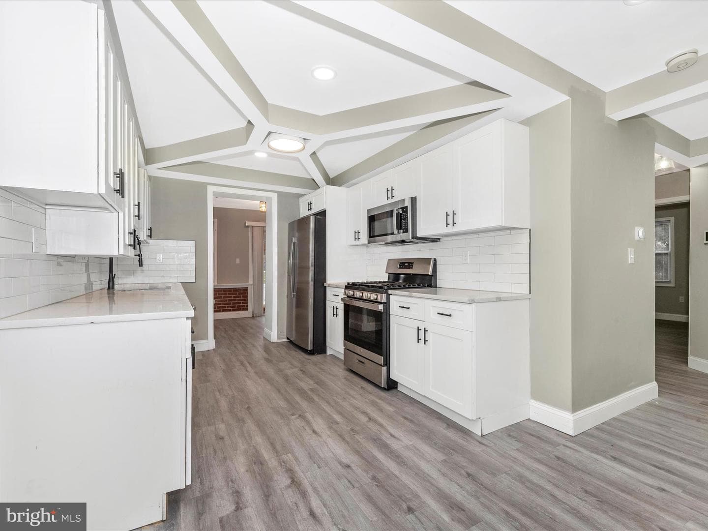 706 Greenwood Road photo 15