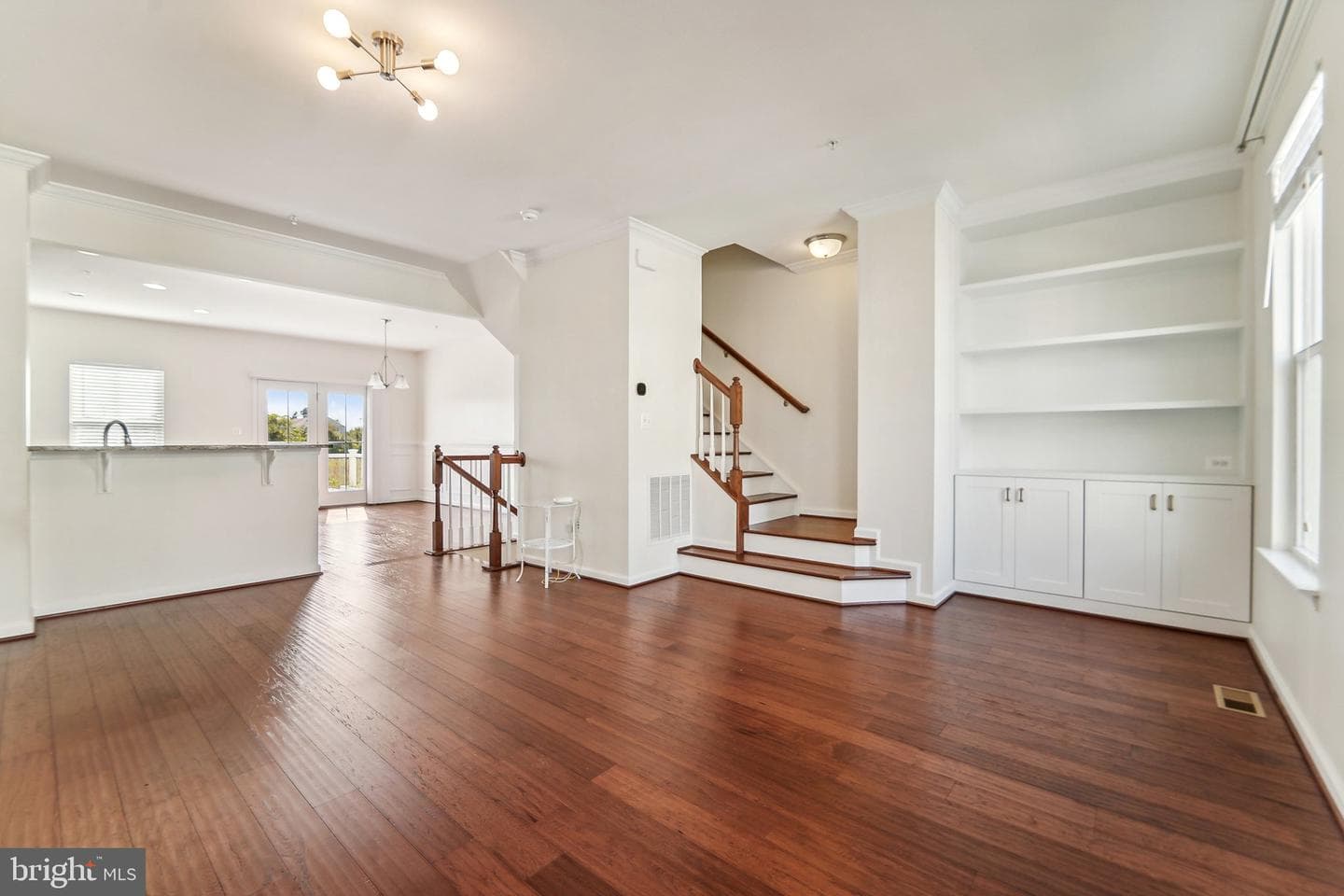 8219 Seaworthy photo 21