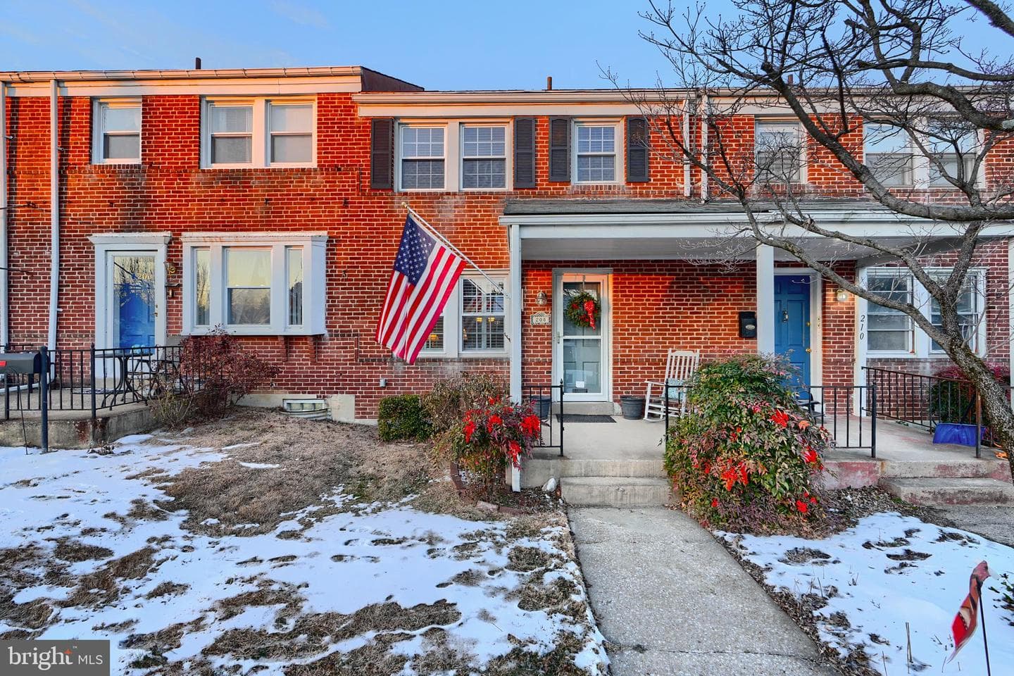 208 Ridge Avenue photo 2
