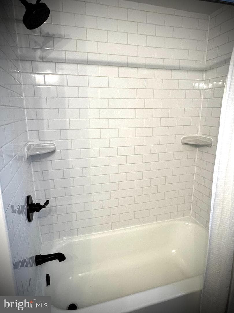 2 McTavish Avenue photo 16