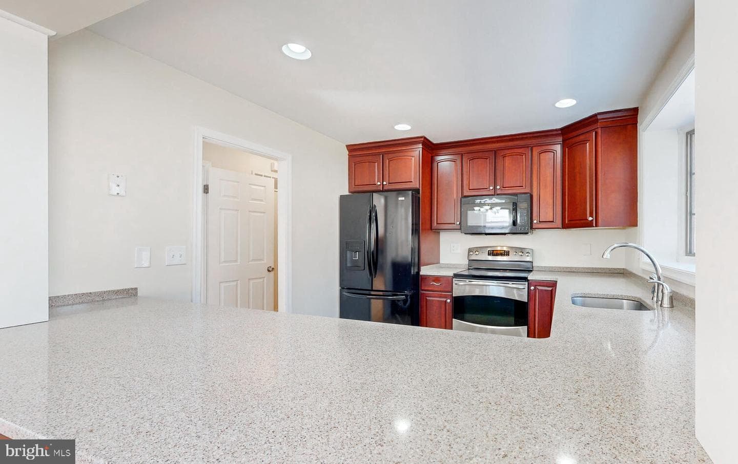 6717 Glenkirk Road photo 12